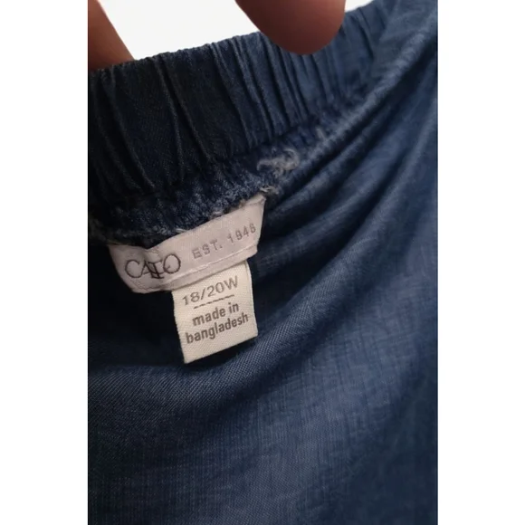 Cato Chambray Off Shoulder Peasant Blouse 18/20W Plus Size Blue Tencel - Picture 4 of 6